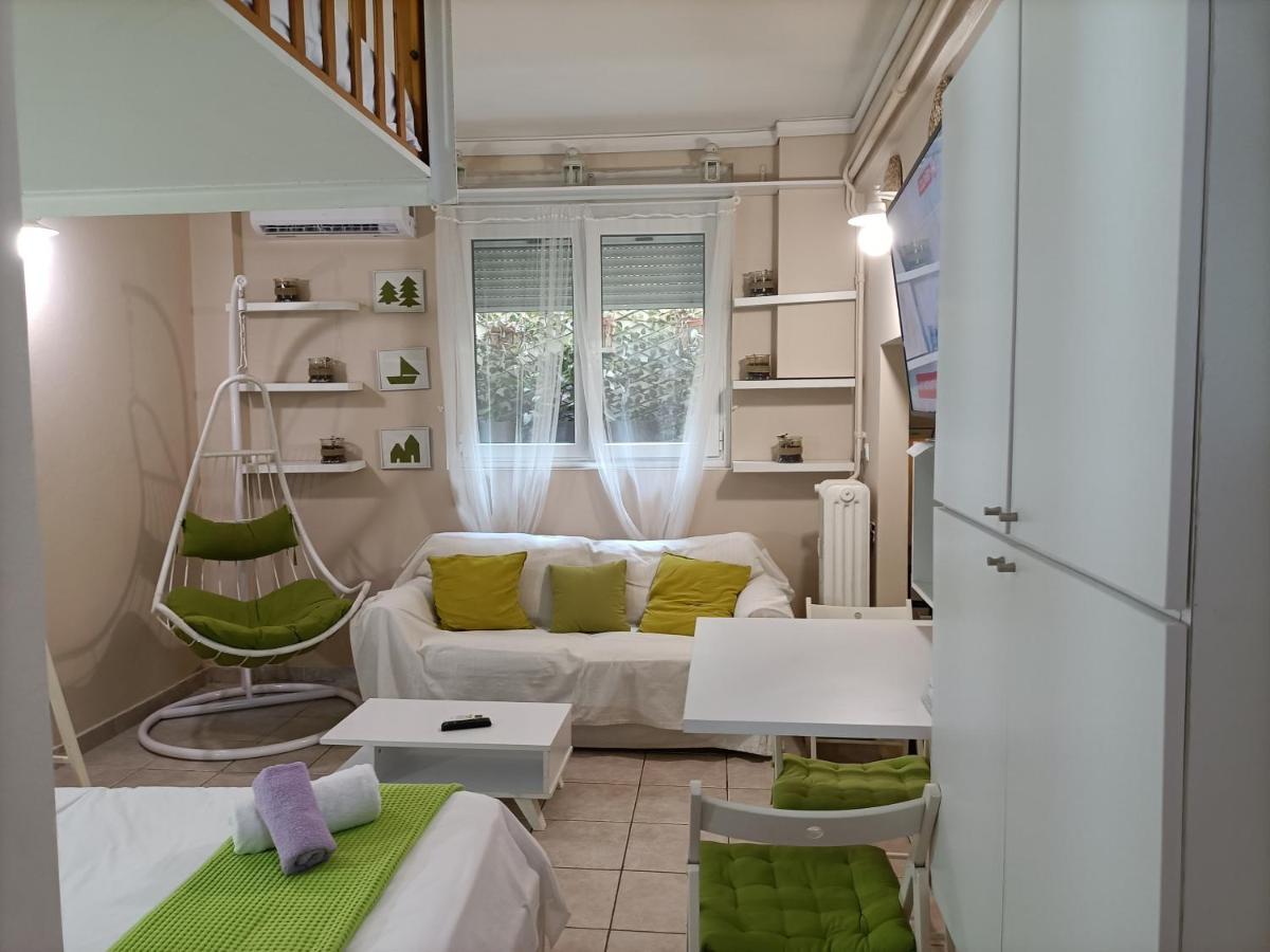 Urban Minimalist Studio Apt. near Pagrati Park Apartment Athena Bagian luar foto